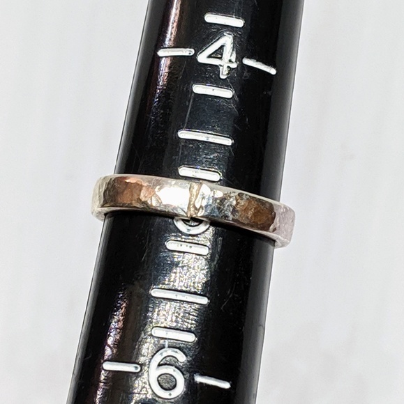 Handcrafted Sterling Silver Hammered Ring Size 5 - Picture 5 of 8